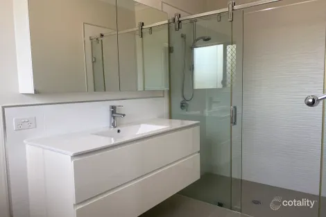 Property photo of 18 Arrowsmith Close Smithfield QLD 4878