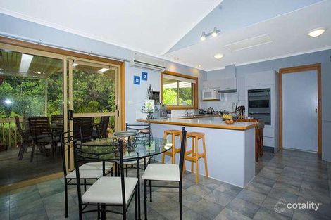 Property photo of 7 Bampton Avenue Illawong NSW 2234