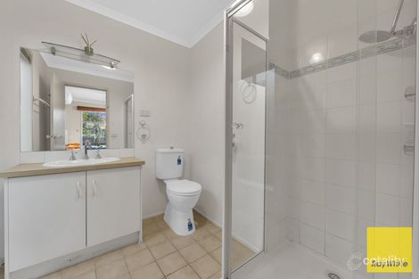 Property photo of 20 Lynbridge Crescent Tarneit VIC 3029