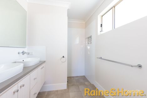 Property photo of 24 Lincoln Parkway Dubbo NSW 2830