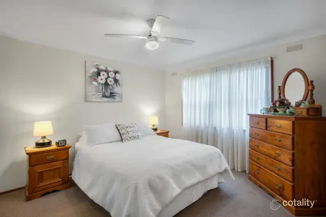 Property photo of 25 Moore Street Oak Flats NSW 2529