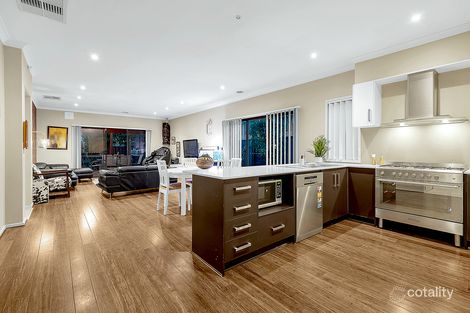 Property photo of 34 Ardsley Circuit Craigieburn VIC 3064