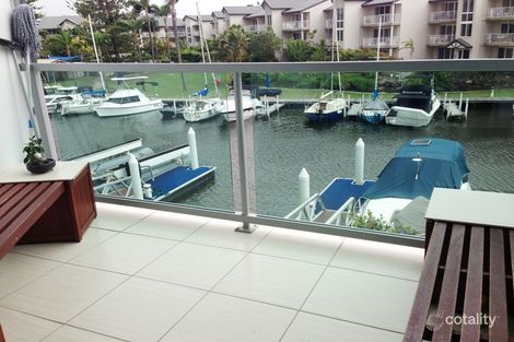 4/10 Oatland Esp, Runaway Bay, QLD 4216