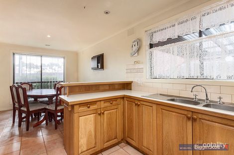Property photo of 8 Lady Nelson Crescent Altona Meadows VIC 3028