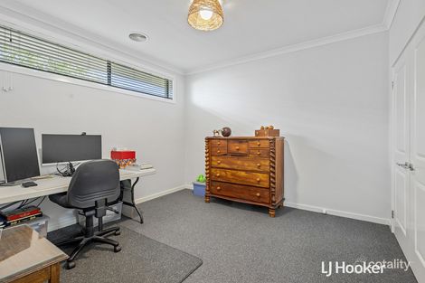 Property photo of 2 Honeyeater Circuit Inverloch VIC 3996
