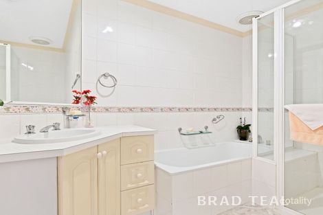 Property photo of 1/37 Thornhill Drive Keilor Downs VIC 3038