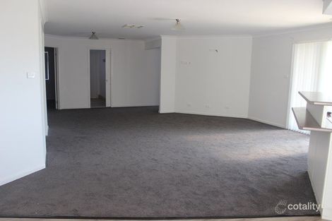 Property photo of 97 Yentoo Drive Glenfield Park NSW 2650
