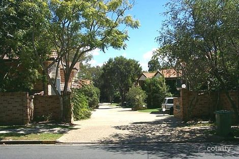 32 Billington St, Labrador, QLD 4215