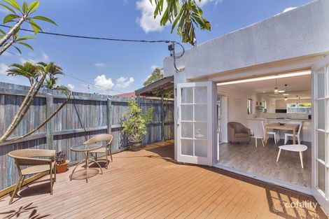 1 Balyata St, Warana, QLD 4575