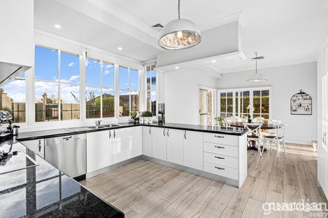 Property photo of 39 Sandhurst Crescent Glenhaven NSW 2156