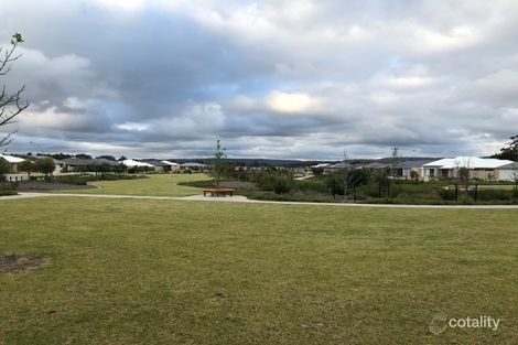 Property photo of 10 Silverthrone Road Haynes WA 6112