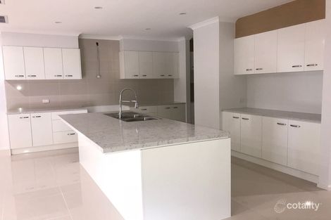 Property photo of 54 Primrose Crescent Mickleham VIC 3064
