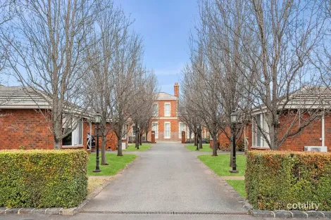 Property photo of 2/11 Aphrasia Street Newtown VIC 3220