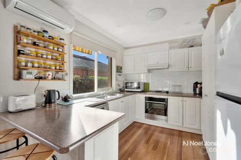 Property photo of 1/10 Simpsons Road Box Hill VIC 3128