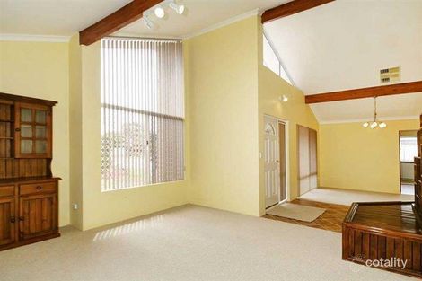 Property photo of 6 Waterside Retreat Wilson WA 6107