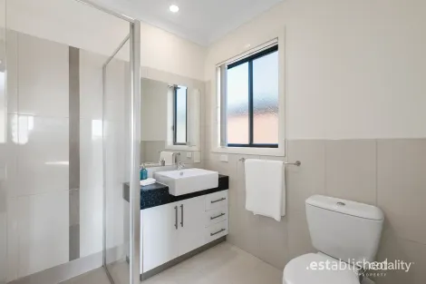Property photo of 9 Hemsley Promenade Point Cook VIC 3030