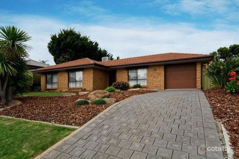 18 Tigress Dr, Hallett Cove, SA 5158