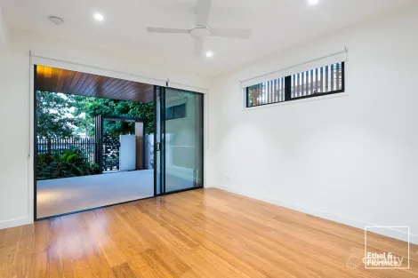 Property photo of 4/33 Parkside Circuit Hamilton QLD 4007