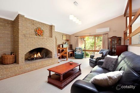 Property photo of 37 Wycliffe Crescent Eltham VIC 3095