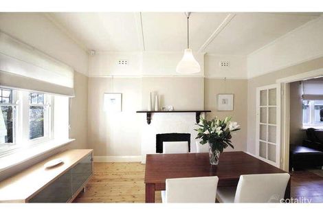 Property photo of 2 York Road Glen Iris VIC 3146