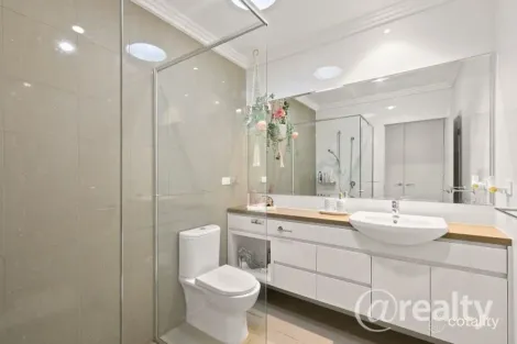 Property photo of 10 Monarch Row Leppington NSW 2179