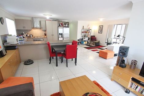 24 Diane Pde, Kallangur, QLD 4503