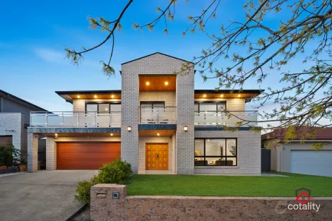 Property photo of 33 Alec Hope Crescent Franklin ACT 2913