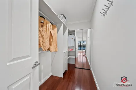 Property photo of 33 Alec Hope Crescent Franklin ACT 2913