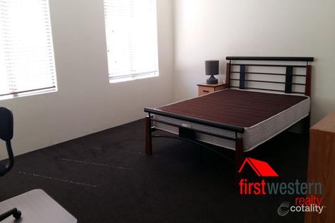 1/61 Lakeside Dr, Joondalup, WA 6027