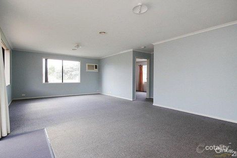 Property photo of 52 Scarborough Avenue Cranbourne West VIC 3977
