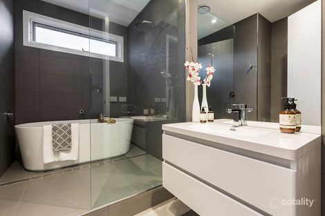 Property photo of 1/5 Lithgow Avenue Blackburn VIC 3130