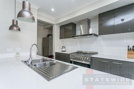 Property photo of 39 Illoura Way Jordan Springs NSW 2747