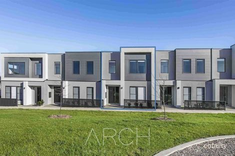 5 Parapet Lane, Clyde North, VIC 3978