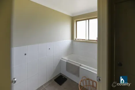 Property photo of 43B Silversmith Place Gunnedah NSW 2380