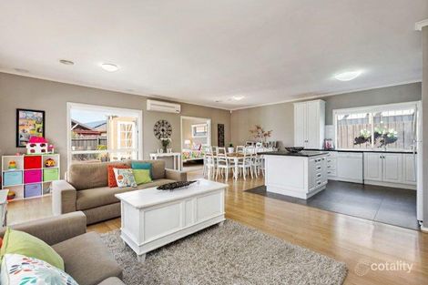 Property photo of 46 Thomas Carr Drive Tarneit VIC 3029