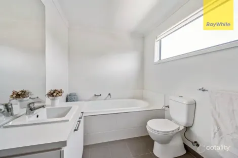 Property photo of 13 Botanic Place Wantirna South VIC 3152