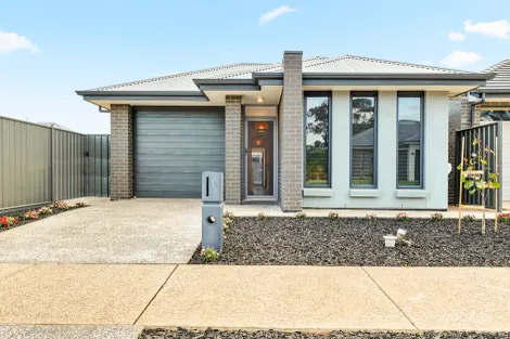 Property photo of 34 John Circuit Angle Vale SA 5117
