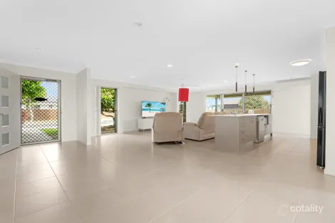 Property photo of 8 Oxley Circuit Urraween QLD 4655