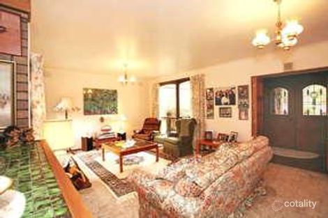 Property photo of 18 Honeysuckle Avenue Wheelers Hill VIC 3150
