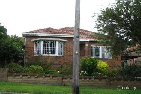 25 Warren Pde, Punchbowl, NSW 2196