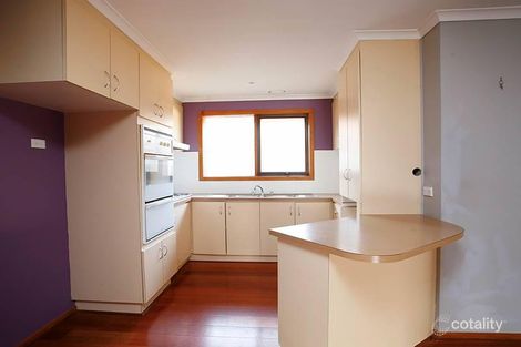 Property photo of 5 Tamboritha Place Hoppers Crossing VIC 3029