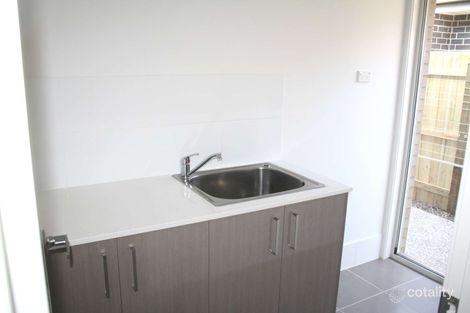 Property photo of 33 Daybreak Street Yarrabilba QLD 4207