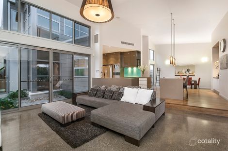Property photo of 19 Henshall Road Strathmore VIC 3041