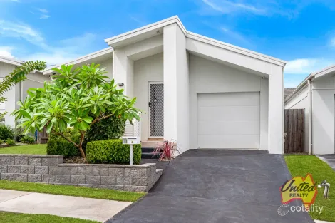 Property photo of 6 Baker Way Elderslie NSW 2570