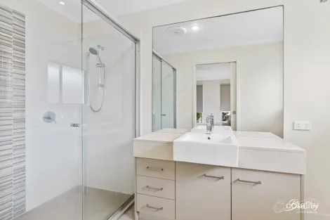 Property photo of 21 Rowe Crescent Thornlands QLD 4164