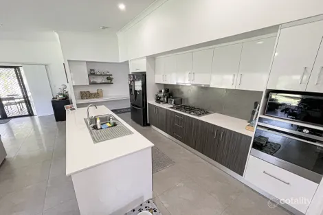 Property photo of 15 Noipo Crescent Redlynch QLD 4870