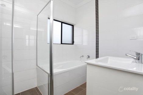 Property photo of 10/29 Ikara Crescent Moorebank NSW 2170