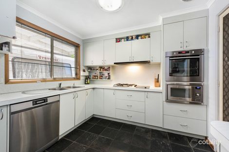 Property photo of 2 Scarlett Grove Lara VIC 3212