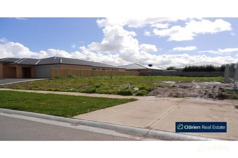 14 Vert Ave, Narre Warren South, VIC 3805