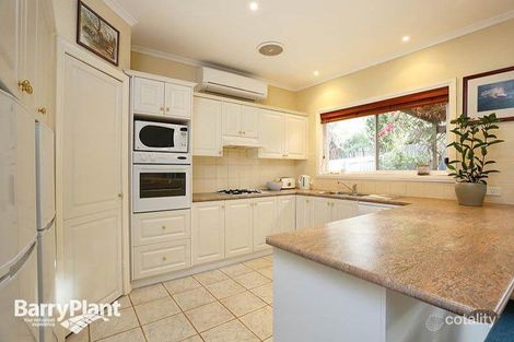 Property photo of 3 York Road Berwick VIC 3806
